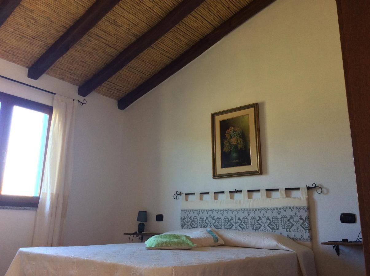 Tenuta Don Ballore Galtellì Exteriör bild