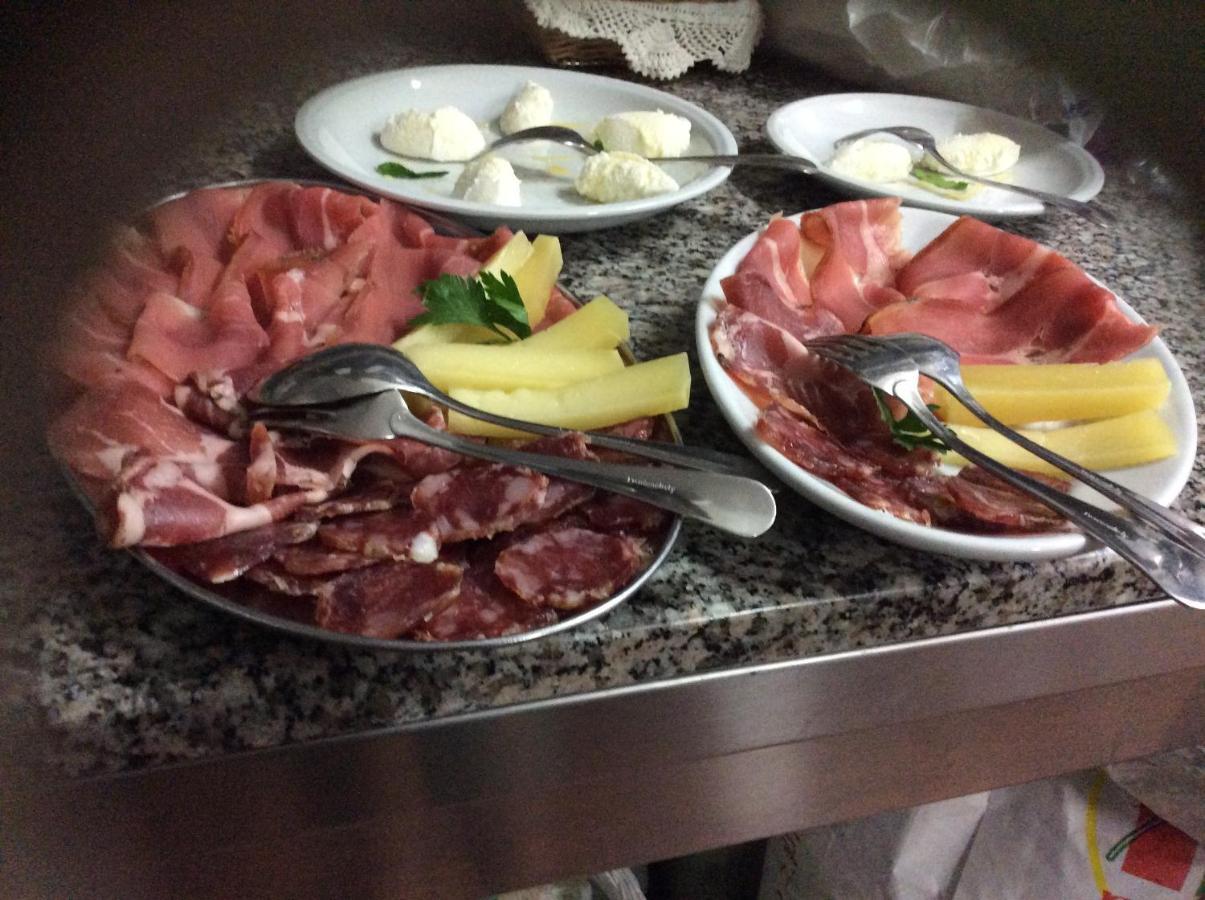 Tenuta Don Ballore Galtellì Exteriör bild