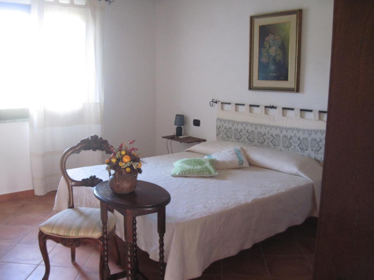 Tenuta Don Ballore Galtellì Exteriör bild