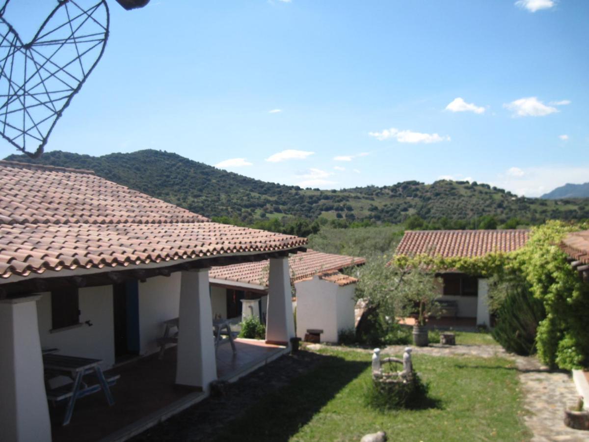 Tenuta Don Ballore Galtellì Exteriör bild