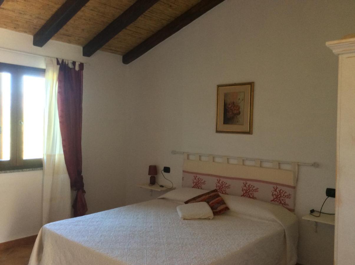 Tenuta Don Ballore Galtellì Exteriör bild